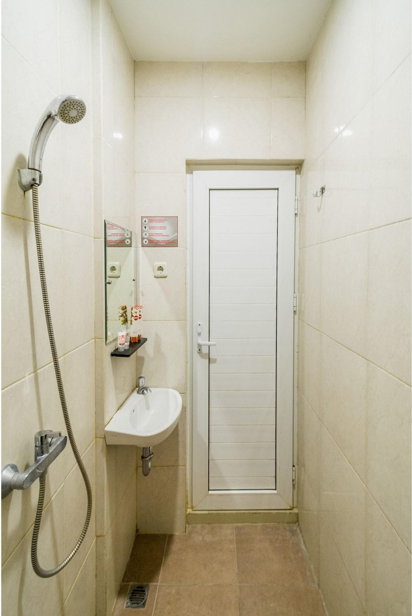 Oyo 279 Deli Homestay Medan Luaran gambar