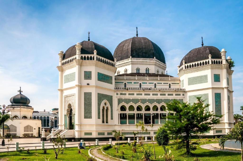 Oyo 279 Deli Homestay Medan Luaran gambar
