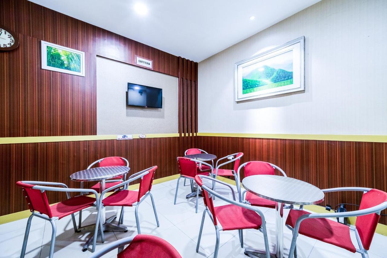 Oyo 279 Deli Homestay Medan Luaran gambar