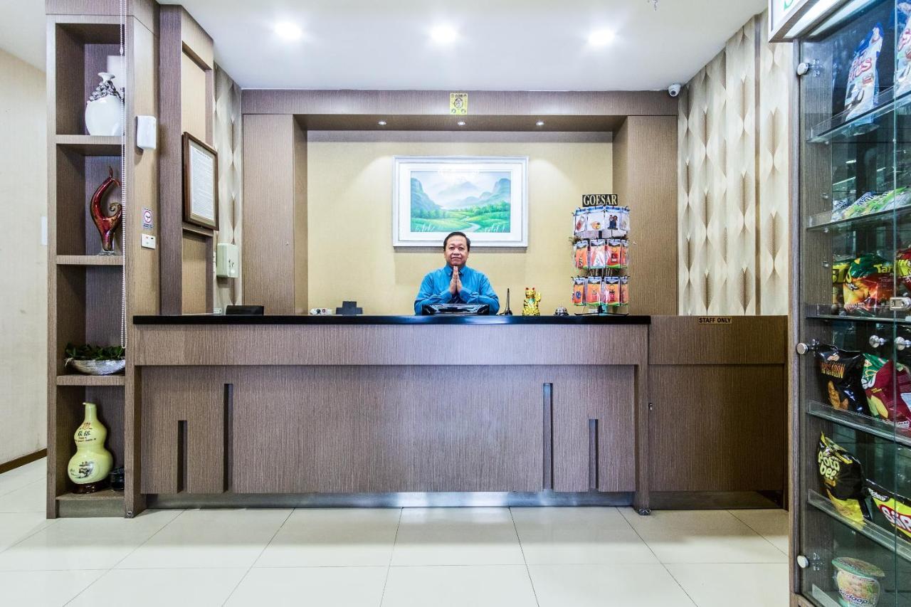 Oyo 279 Deli Homestay Medan Luaran gambar
