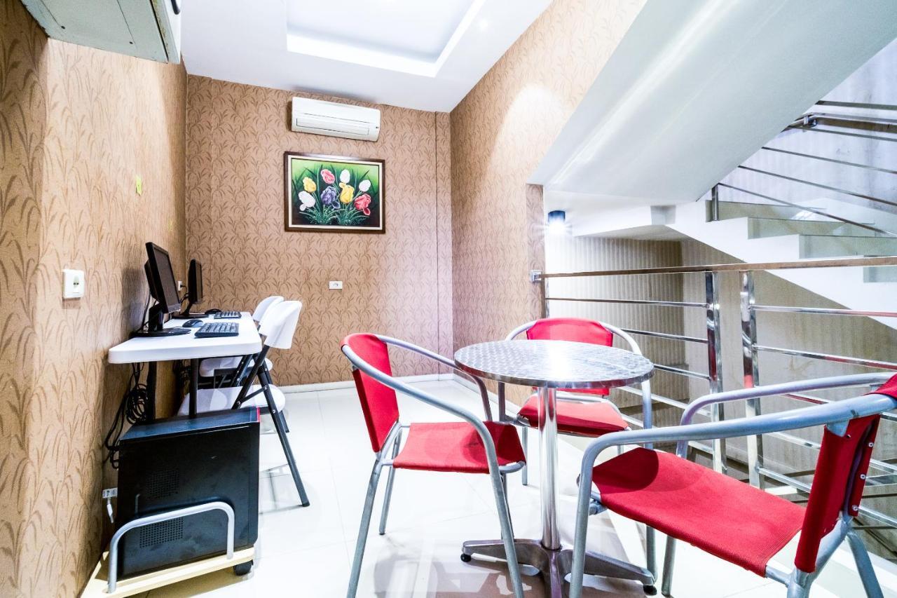 Oyo 279 Deli Homestay Medan Luaran gambar